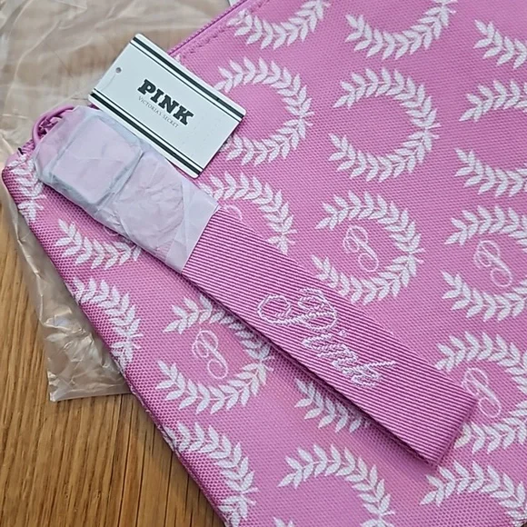 PINK Victoria's Secret Makeup Travel Pouch Wrislet Wallet - Picture 2 of 3